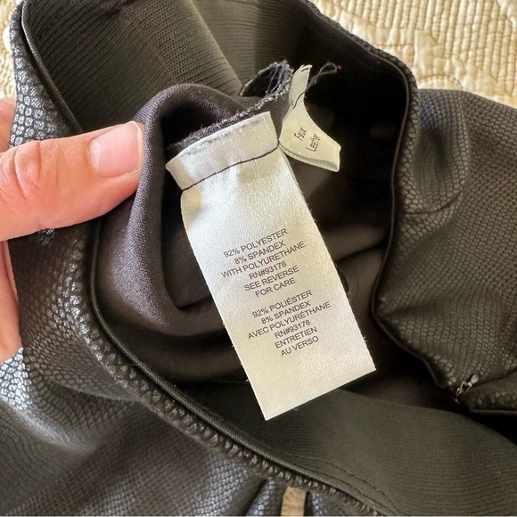 Tahari faux leather snakeskin black leggings slim zip pants dressy trousers L - Picture 8 of 11